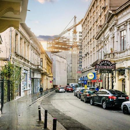 Historic Charm, Modern Comfort - Accommodation In The Heart Of The Old Town Bucureşti Ngoại thất bức ảnh