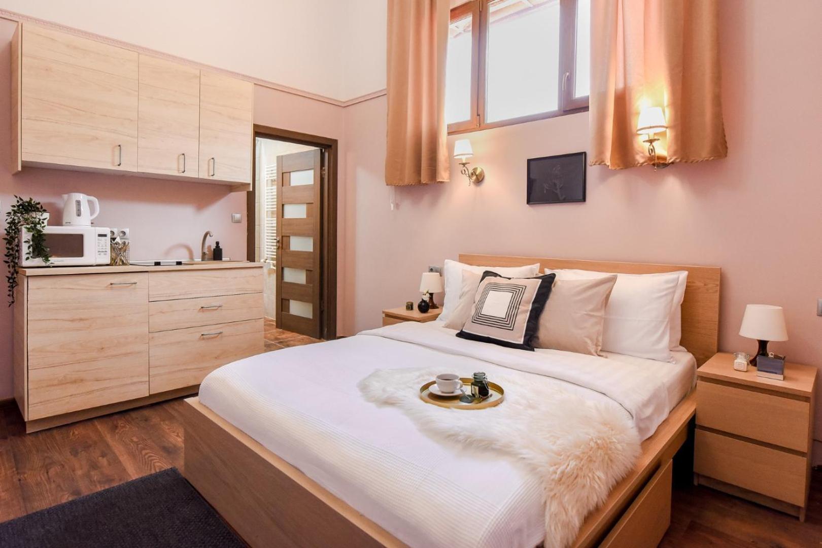 Historic Charm, Modern Comfort - Accommodation In The Heart Of The Old Town Bucureşti Ngoại thất bức ảnh
