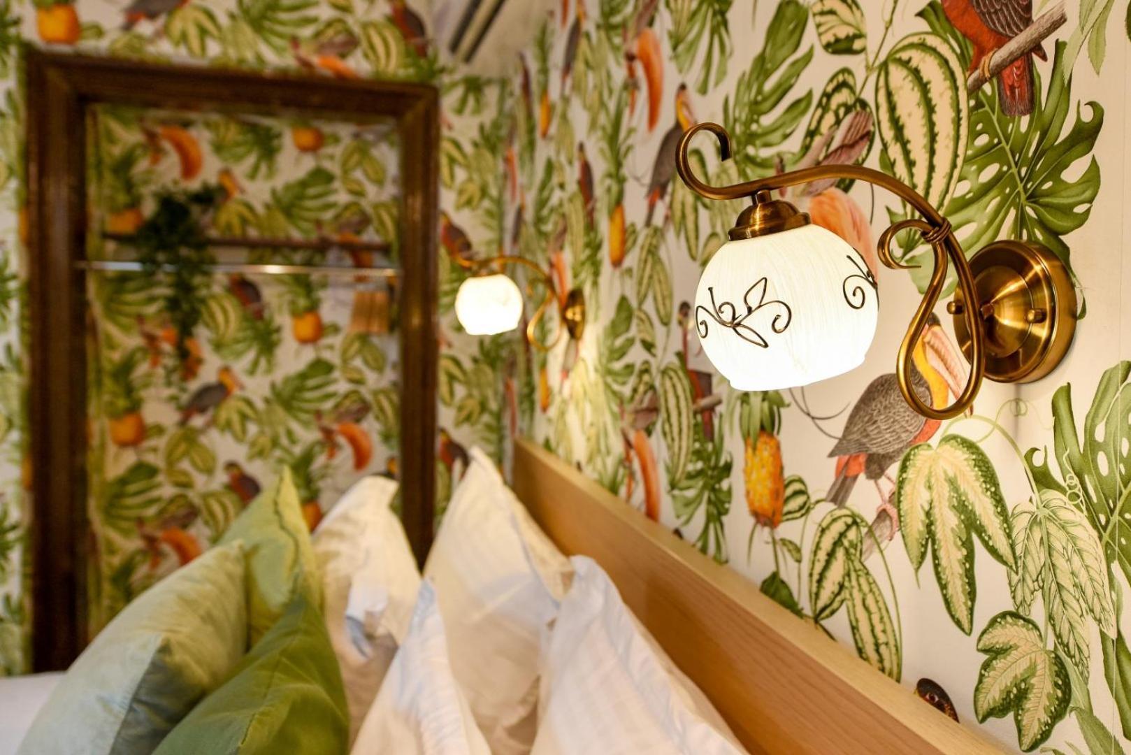 Historic Charm, Modern Comfort - Accommodation In The Heart Of The Old Town Bucureşti Phòng bức ảnh