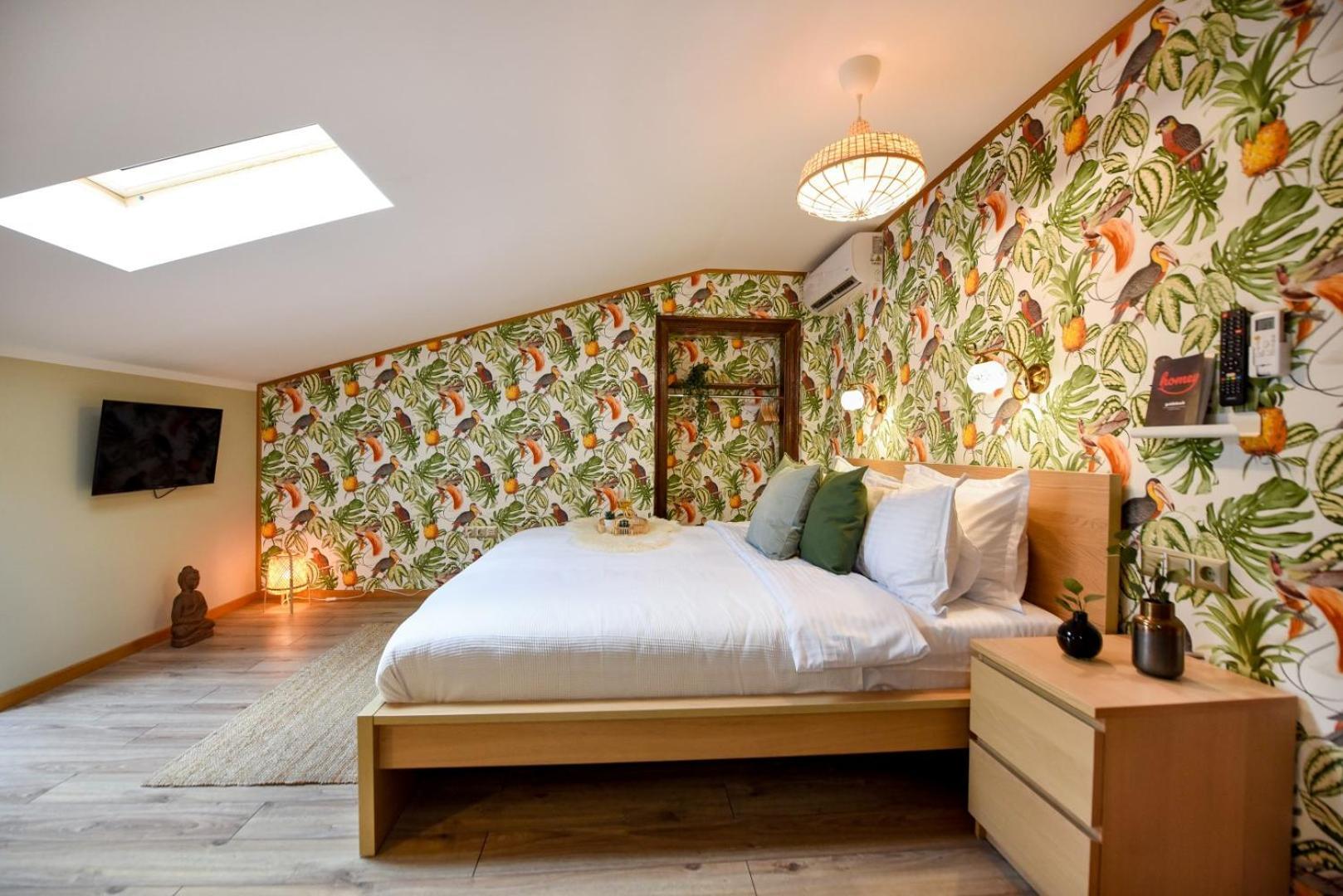 Historic Charm, Modern Comfort - Accommodation In The Heart Of The Old Town Bucureşti Phòng bức ảnh